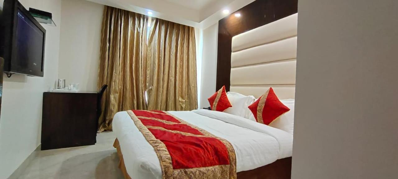 Hotel Benz International Дели Экстерьер фото