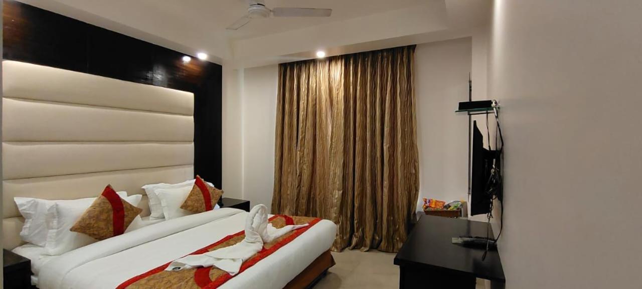 Hotel Benz International Дели Экстерьер фото