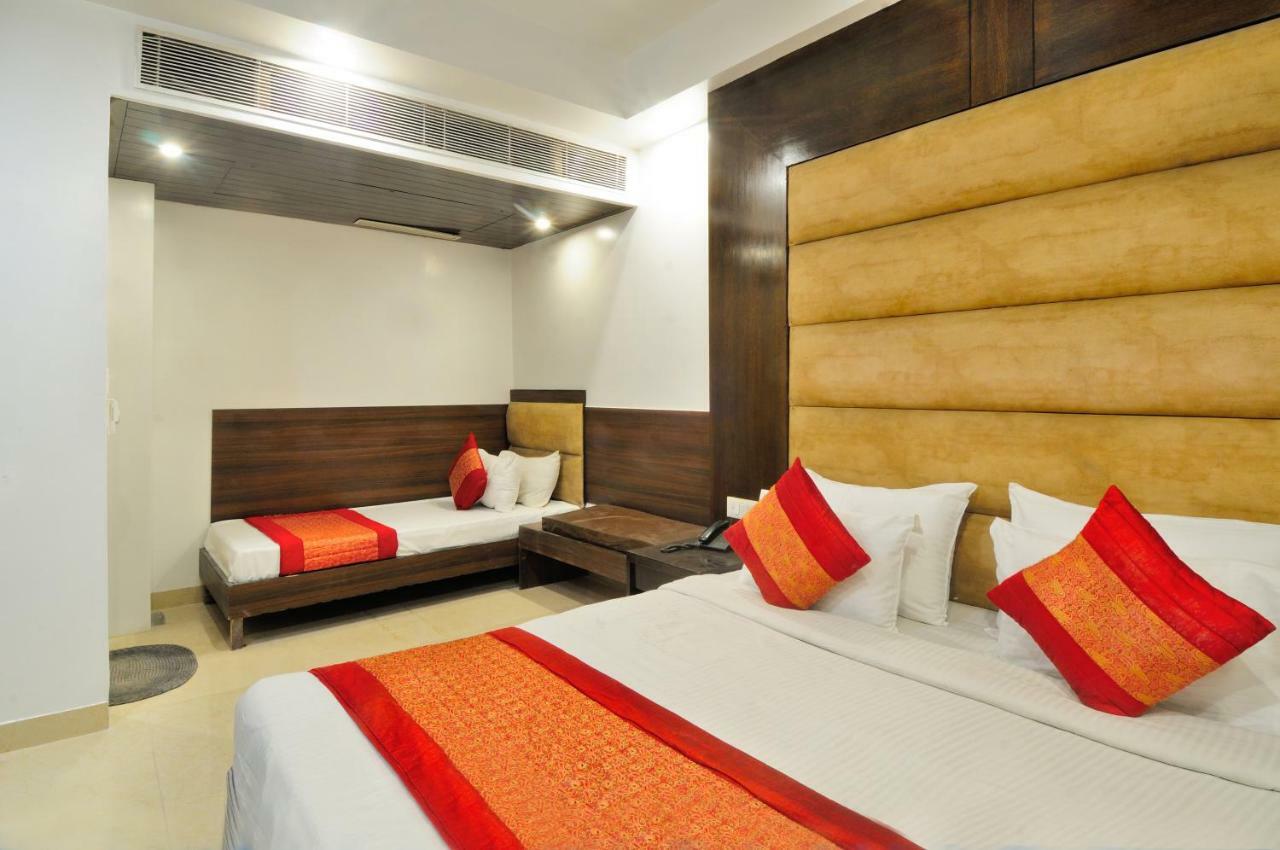 Hotel Benz International Дели Экстерьер фото