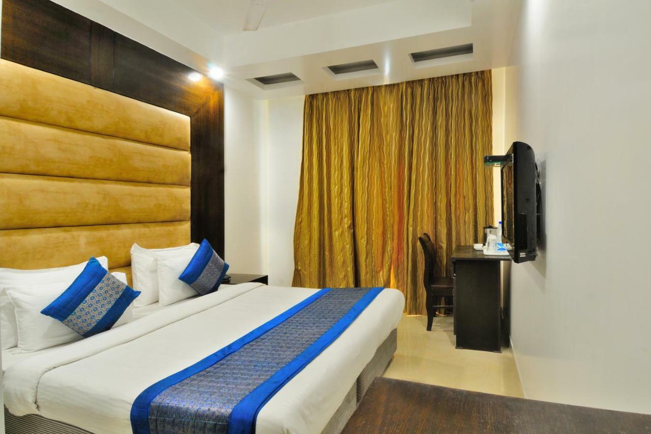 Hotel Benz International Дели Экстерьер фото