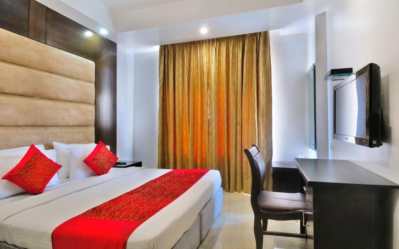 Hotel Benz International Дели Экстерьер фото